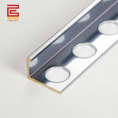 جودة  Straight Brass Profile 2.7m Brass Tile Edge Trim Strips For Bathroom مصنع